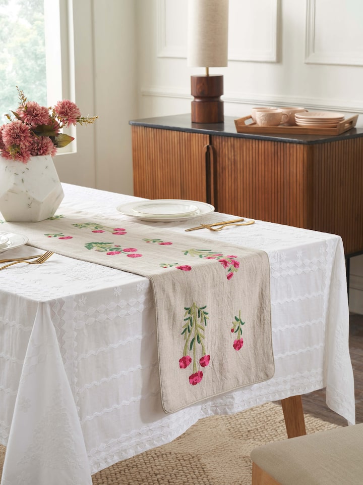 Mughal Miniature Magenta Buta Linen Kashmir Chain Stitch Hand Embroidery Table Runner