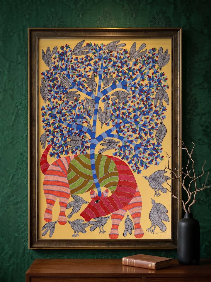 Left-side view of the Rangeela Mrig Gond Art