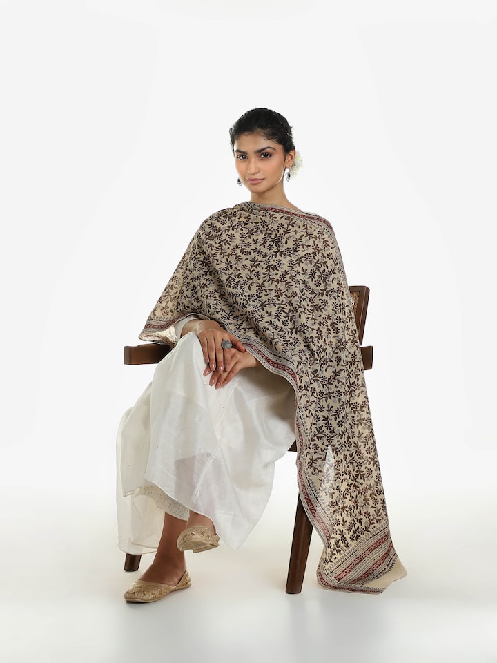 lifestyle view of beige cotton bagru block printed stole