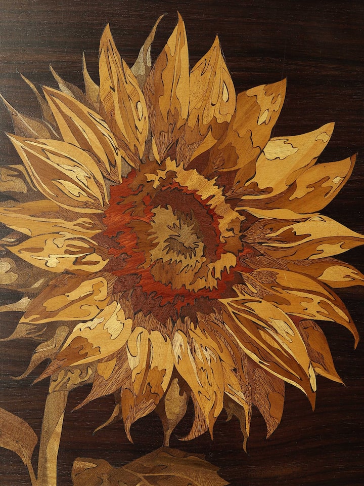 Detail view of the Sunflower Mysore Rosewood Inlay