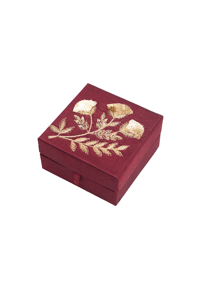 Detail view of Solid Perfume Sugandh highlighting the packaging label detail