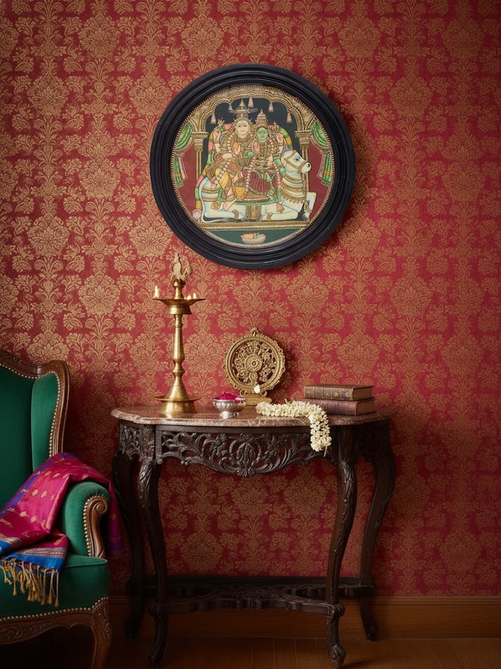 Left-side view of the Shiva Parvathi Thanjavur Painting