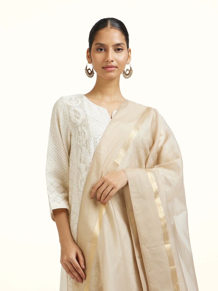 Angled view of the Beige Cotton Silk Maheshwari Zari Border Dupatta