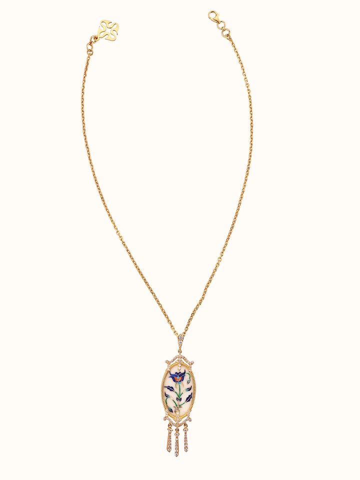 Front view of Parchinkari Silver Pendant & Chain showing the complete piece and design