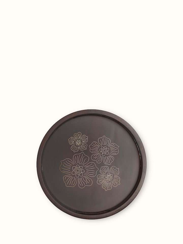 Close-up view of Tarkashi sheesham wood & brass tray, highlighting the detailed brass work and polished wood.