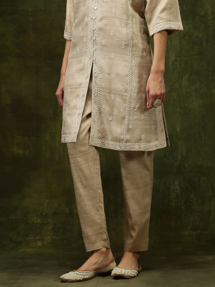 Additional shot highlighting the churidar’s classic fit and premium fabric.