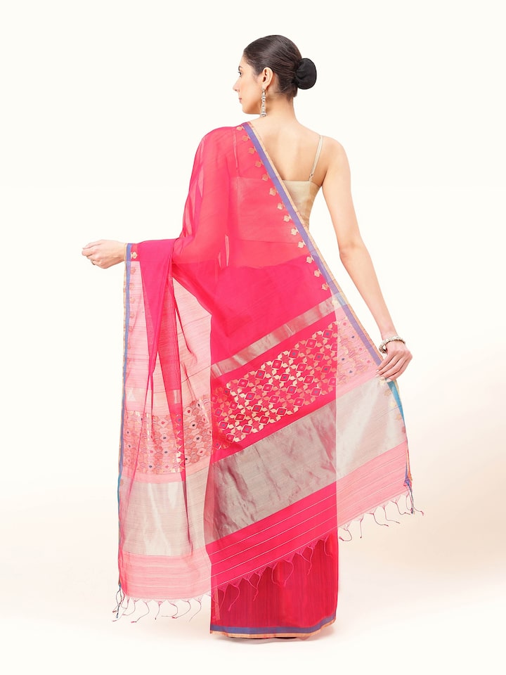 Back view of diti cotton silk Chanderi saree displaying pallu and fall