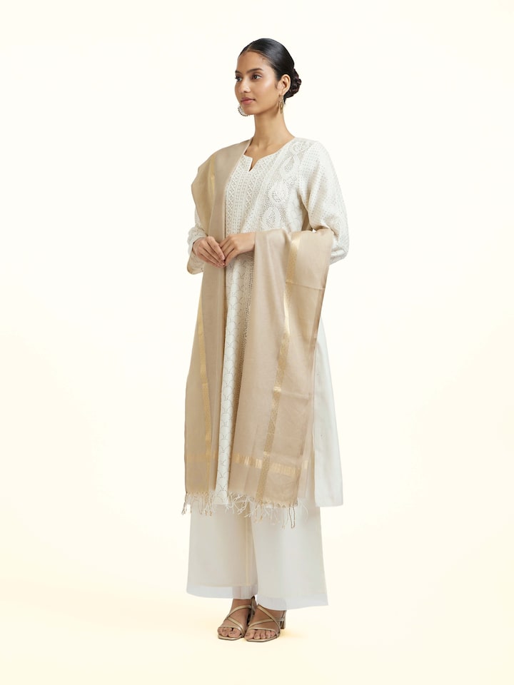 Side view of the Beige Cotton Silk Maheshwari Zari Border Dupatta