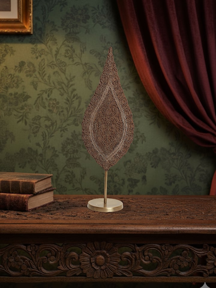 Lifestyle view of Sheesham Wood Carved