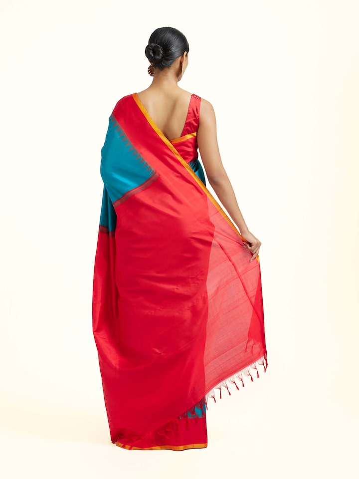 Back view of the Blue Mulberry Silk Gadwal Handloom Zari Saree