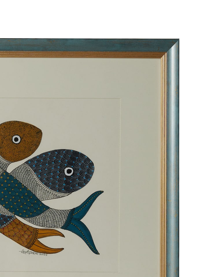 Close-up detail of the Three Fishes Gond Art