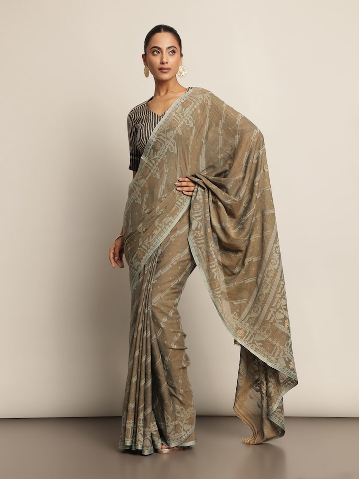 Side view of the Green Muslin Cotton Jamdani Saree