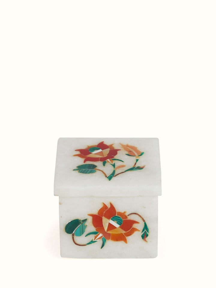 Angled view of Pacchikari Marble Trinklet Box