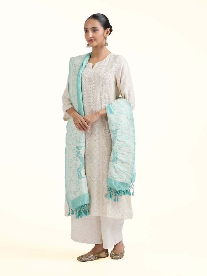 Side view of Sea Green Bandhani Tie & Dye Dupatta highlighting the detailed craftsmanship and elegant silhouette