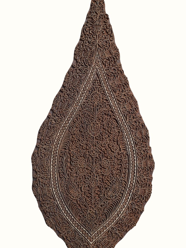 Detail shot of Sheesham Wood Carved
