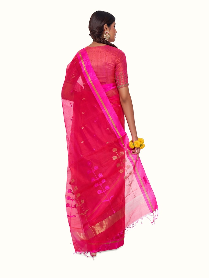Back view displaying pallu design