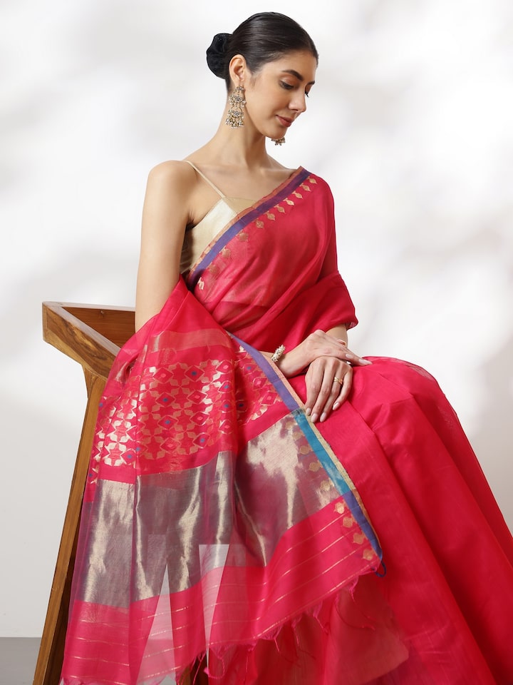 Detail view of diti cotton silk Chanderi saree showcasing fabric blend and craftsmanship