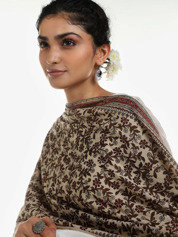 another angle view of beige cotton bagru block printed stole