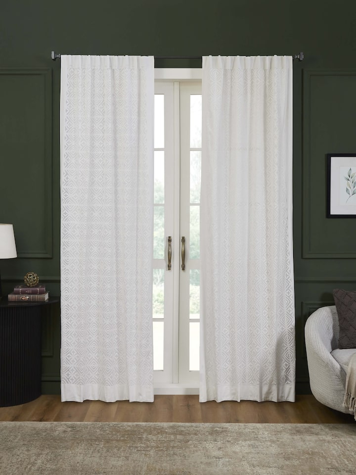 Mandana White Geo Cotton Applique Curtain (9 Ft)