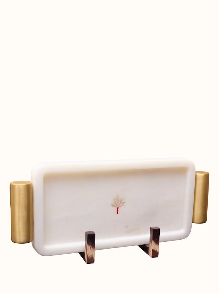 Angled view of the Marble Pacchikari Small Tray