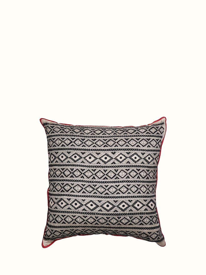 Riten black hand embroidery Kantha cushion cover – Swadesh