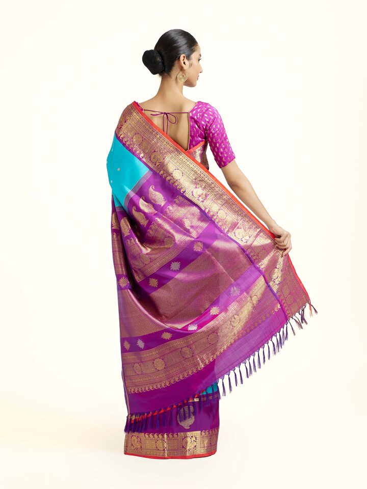 Back view of the Turquoise Mulberry Silk Gadwal Handloom Zari Saree