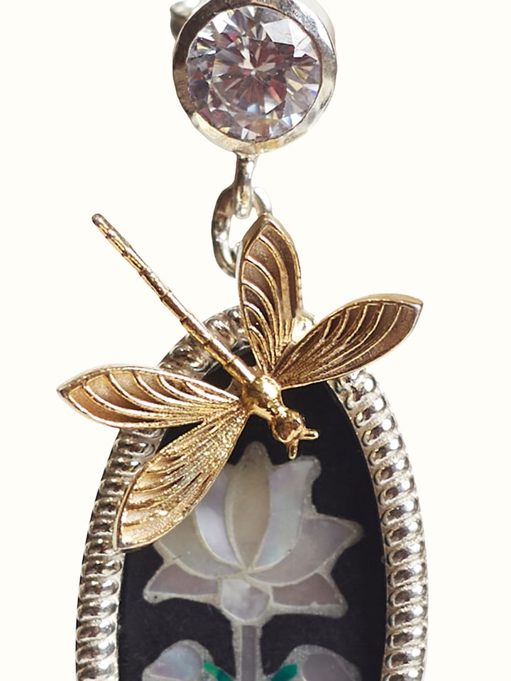 Close-up of the Parchinkari Silver Drop Earrings craftsmanship