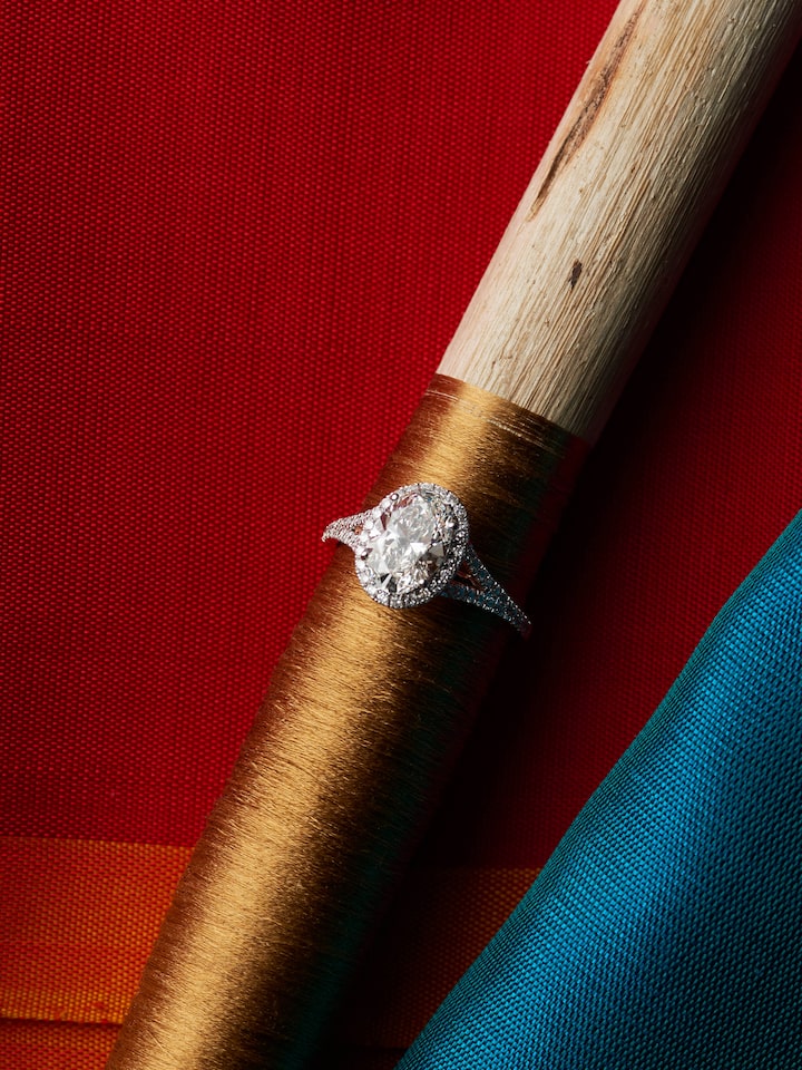lifestyle view of open setting 14 karat gold ring
