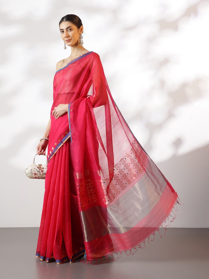 Side view of diti cotton silk Chanderi saree highlighting lightweight drape