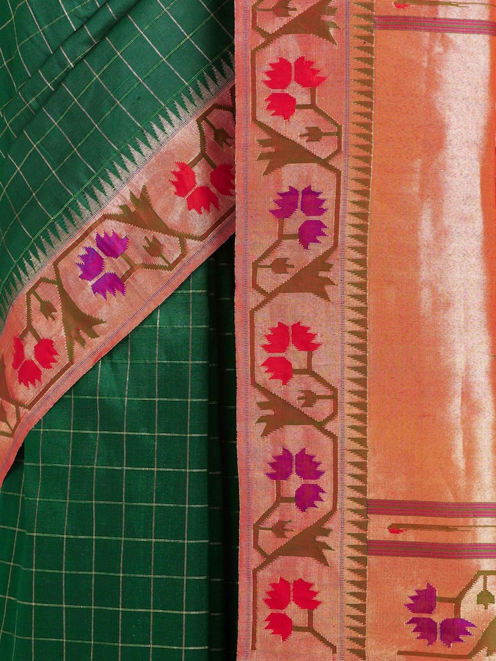 Detail view of the Green Mulberry Silk Paithani Handloom Saree