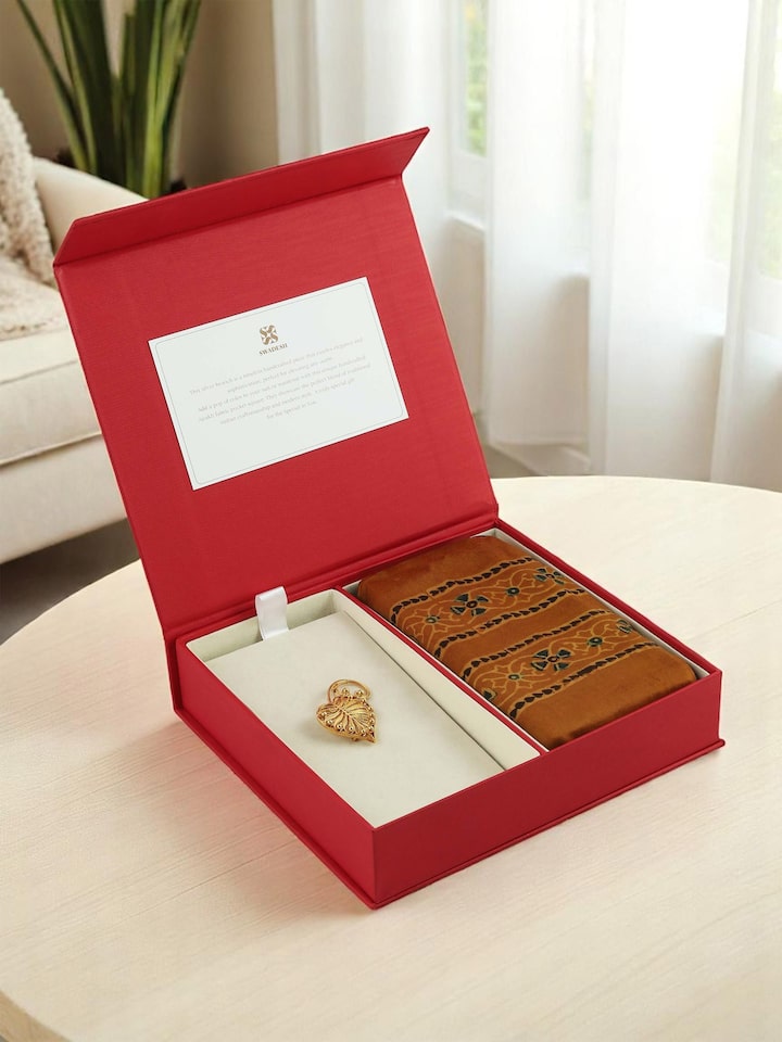 Lifestyle view of Silver Smithing silver mens gift box