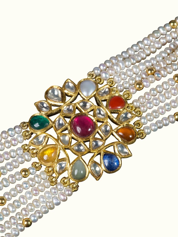 Close-up of the Jadau Navaratna 18 Karat Gold Bracelet craftsmanship