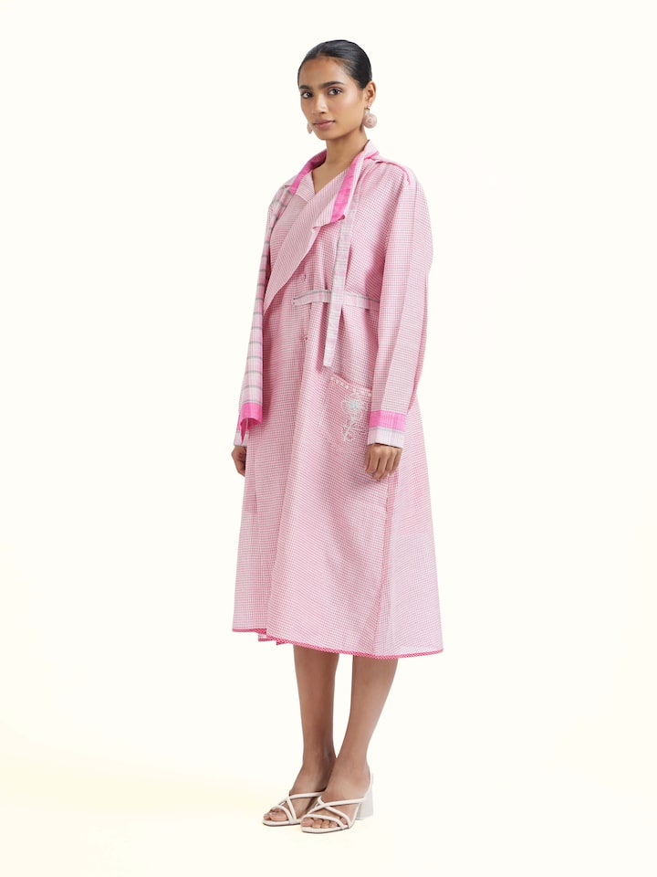 Side view of Off white Bengal Handloom Dress highlighting the detailed craftsmanship and elegant silhouette