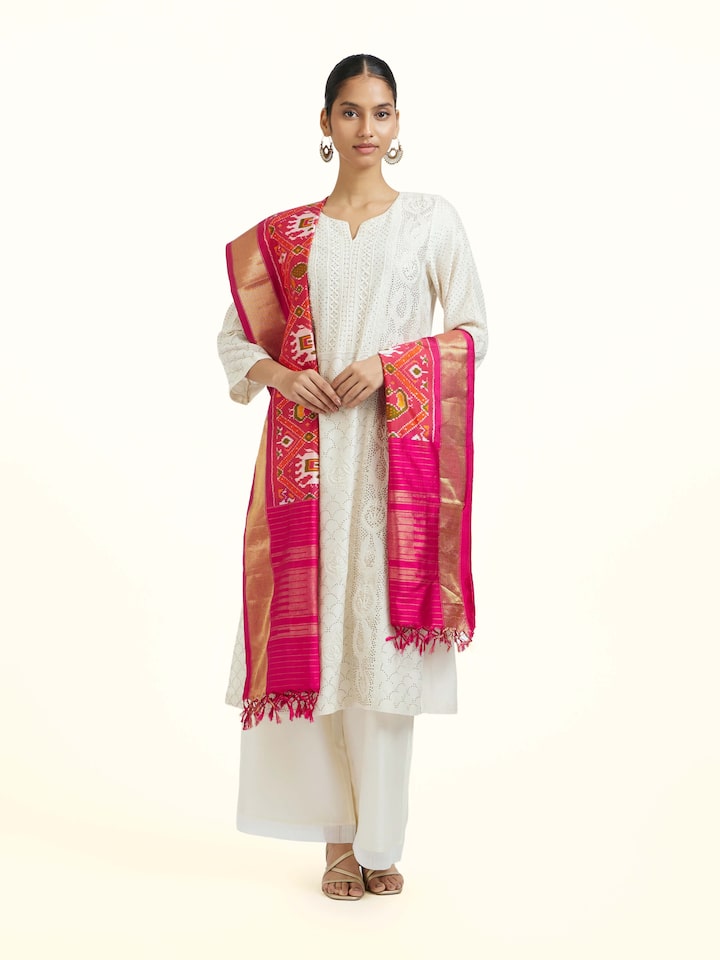 Front view of the Red Silk Pochampally Weft Ikat Dupatta