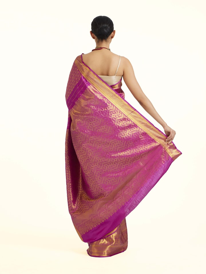 Back view of the Majenta Silk Handloom Zari Saree