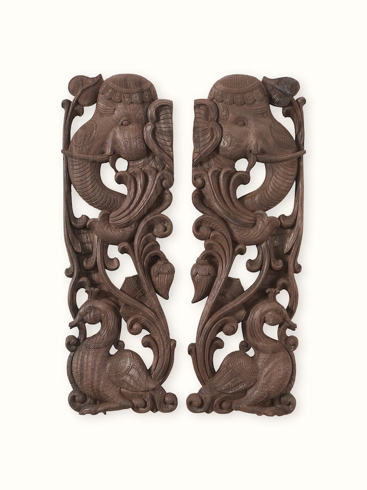 Front view of the Wood Carved Elephant Face Brackets