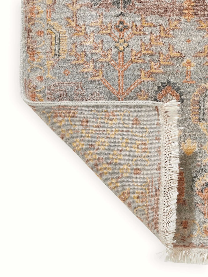 Distressed Transitional Silver Agra Wool & Viscose Hand-Knotted Carpet