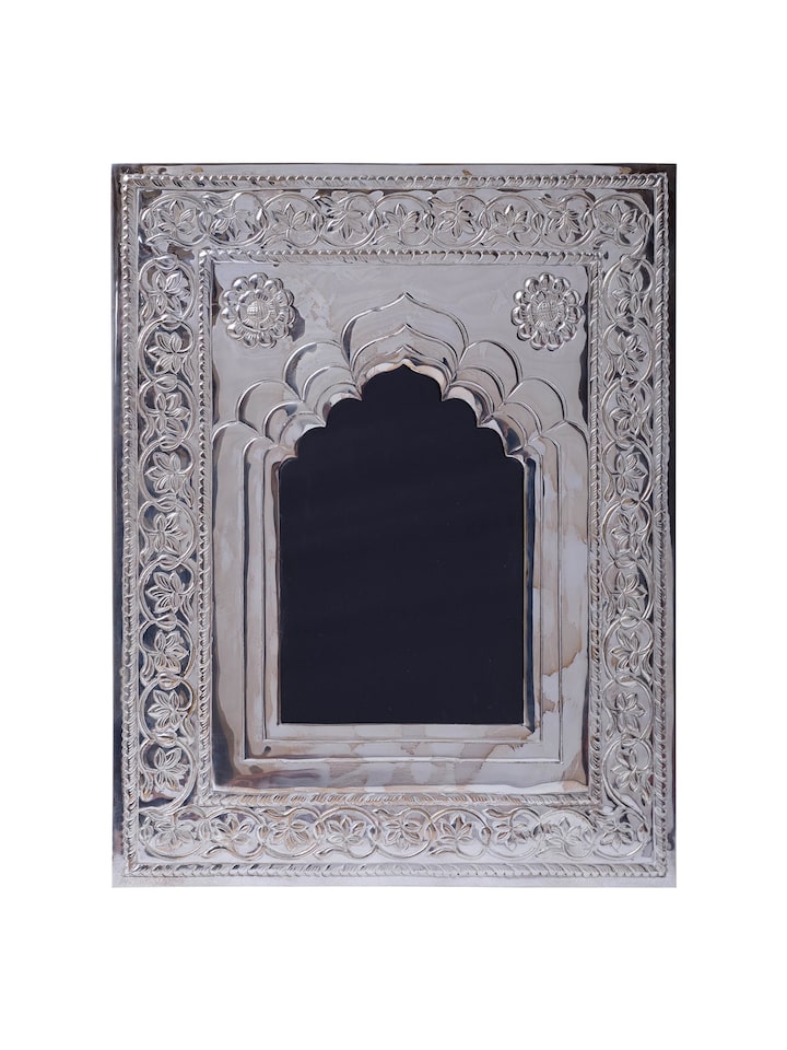 Front view of Chetai Mehrab Silver Photo Frame showing the front design and form