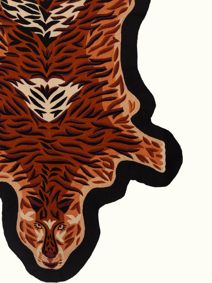 Angled view of the Do Pankh Ek Mrig Gond Art