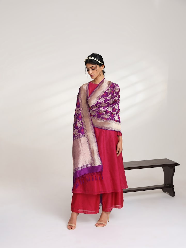 Side view of purple Banarasi silk kadwa jaal handwoven dupatta showcasing fine weave