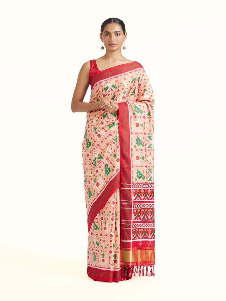Front view of the Pink Patan Patola Saree
