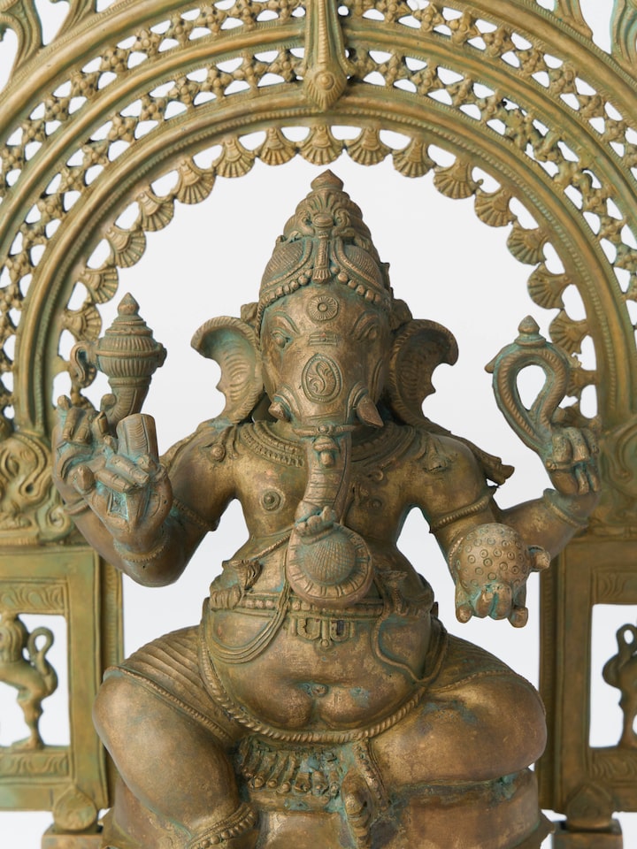 Detail view of the Bronze Sitting Ganesha Prabhavali Idol
