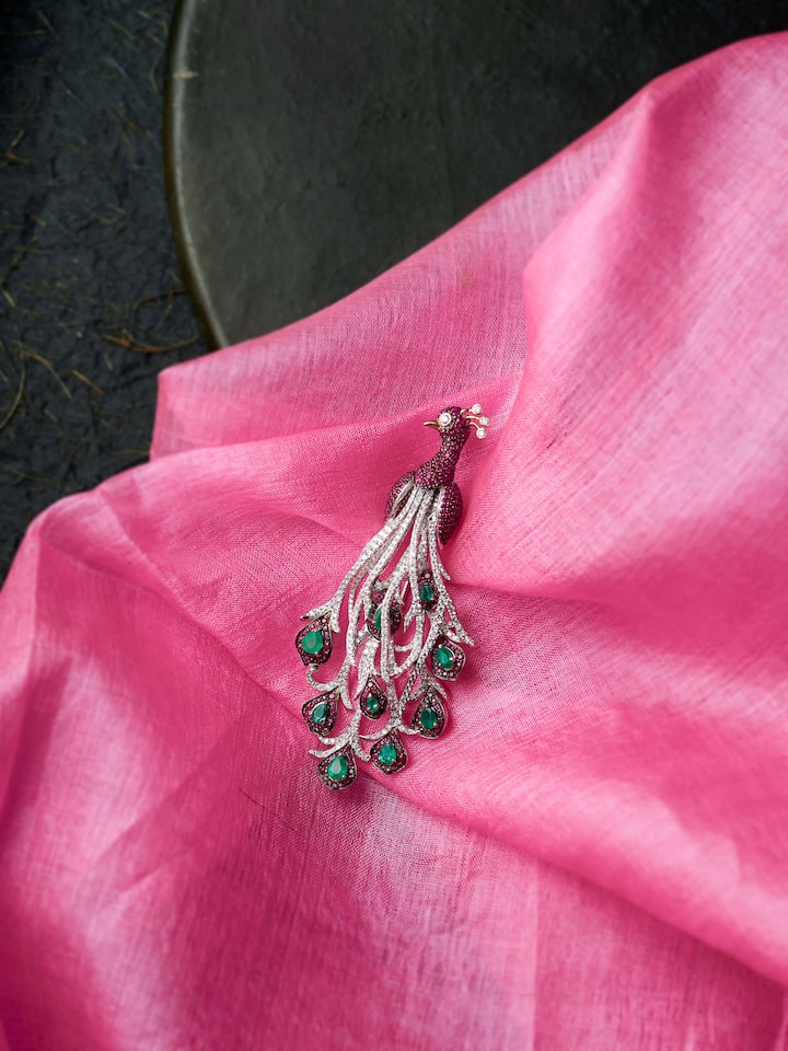 Lifestyle view of the Open Setting Gold Brooch Pin