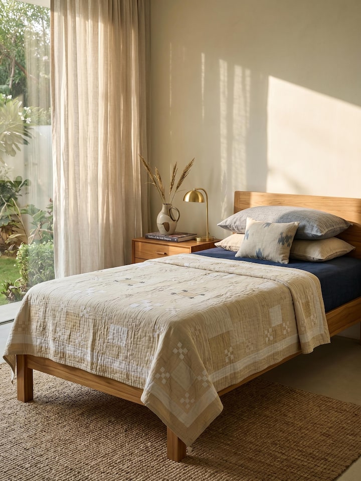 Front view of the Swadesh Siddi Abstract Patchwork Single Bedspread