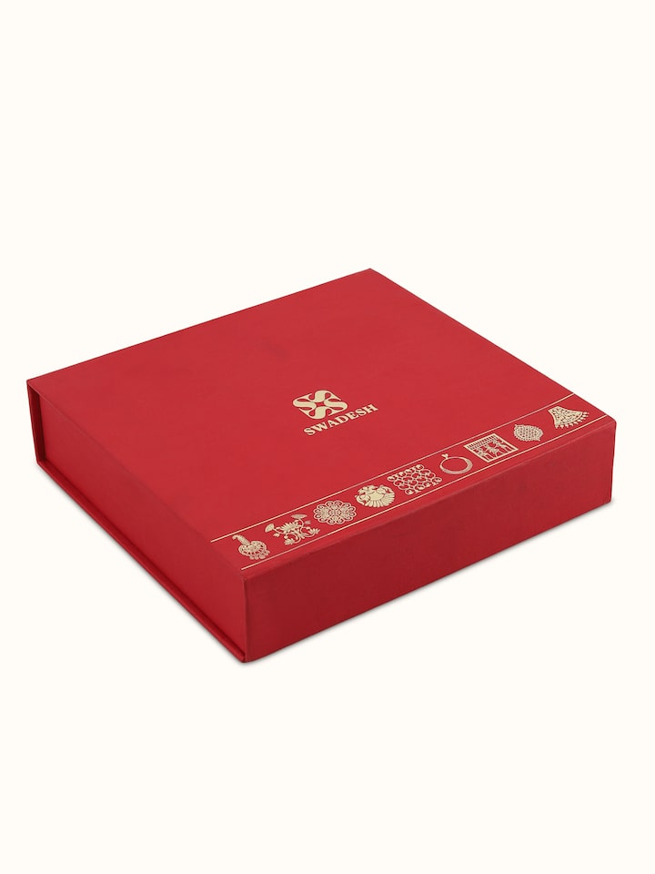 Overhead view of Silver Smithing silver mens gift box