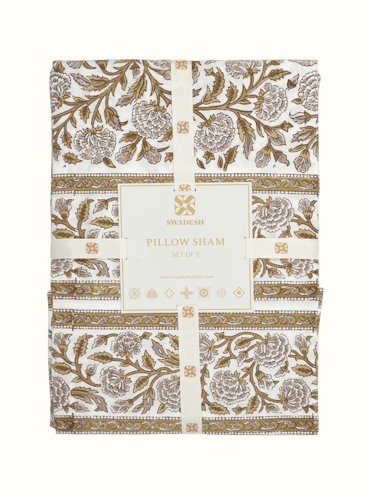 Detailed view of the block-printed lavender jaal design on the pillow shams, emphasizing the craftsmanship and pattern clarity