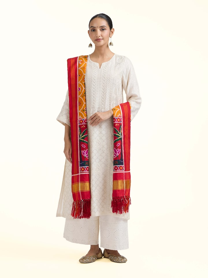 Front view of Patan Patola Handloom Silk Dupatta showcasing its traditional craftsmanship and design
