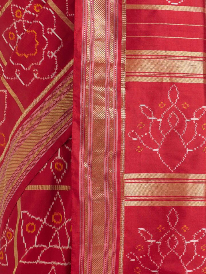 Detailed view of Red Pochampally Single Ikat Saree focusing on the fine craftsmanship and texture