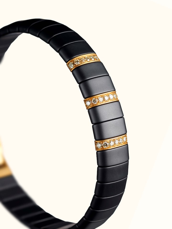Angled view of the Baguette Diamond 14 Karat Gold Bracelet