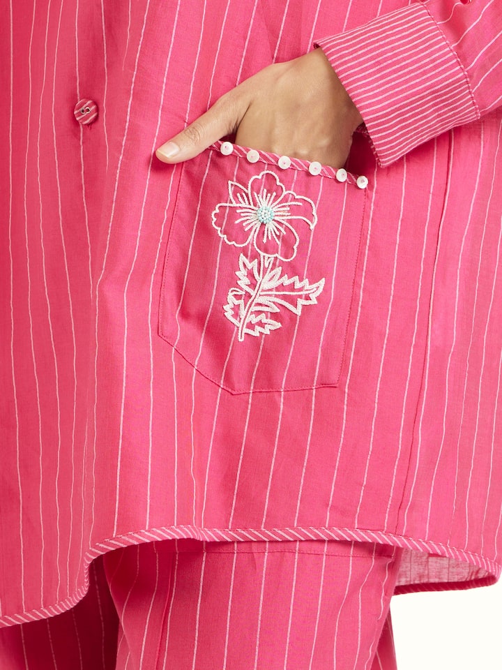 Detailed view of Pink Bengal Handloom 3 Pc Set focusing on the fine craftsmanship and texture